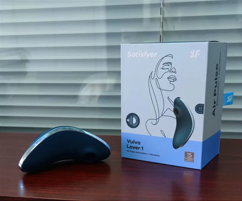 Вакуумний кліторальний стимулятор із вібрацією SATISFYER VULVA LOVER 1 BLUE